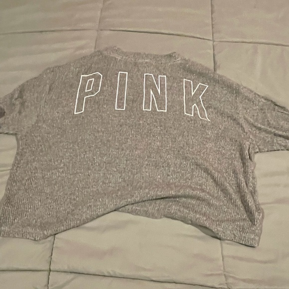PINK long sleeve crop top grey with white lettering size L - Picture 2 of 2